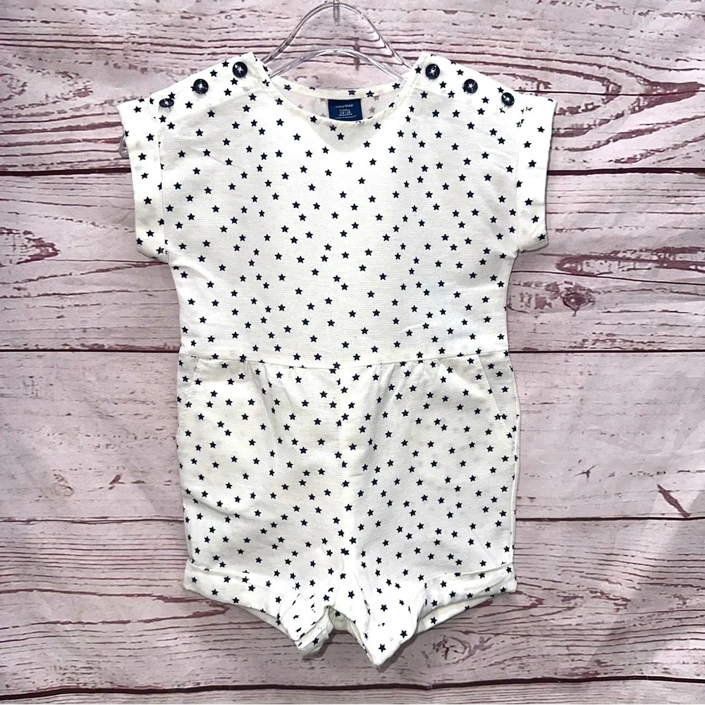 Baby Gap White & Navy Star Print One Piece Romper Shorts Size 12-18 Months